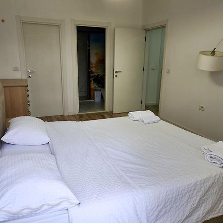 2E Apartment Myslym Shyri تيرانا المظهر الخارجي الصورة