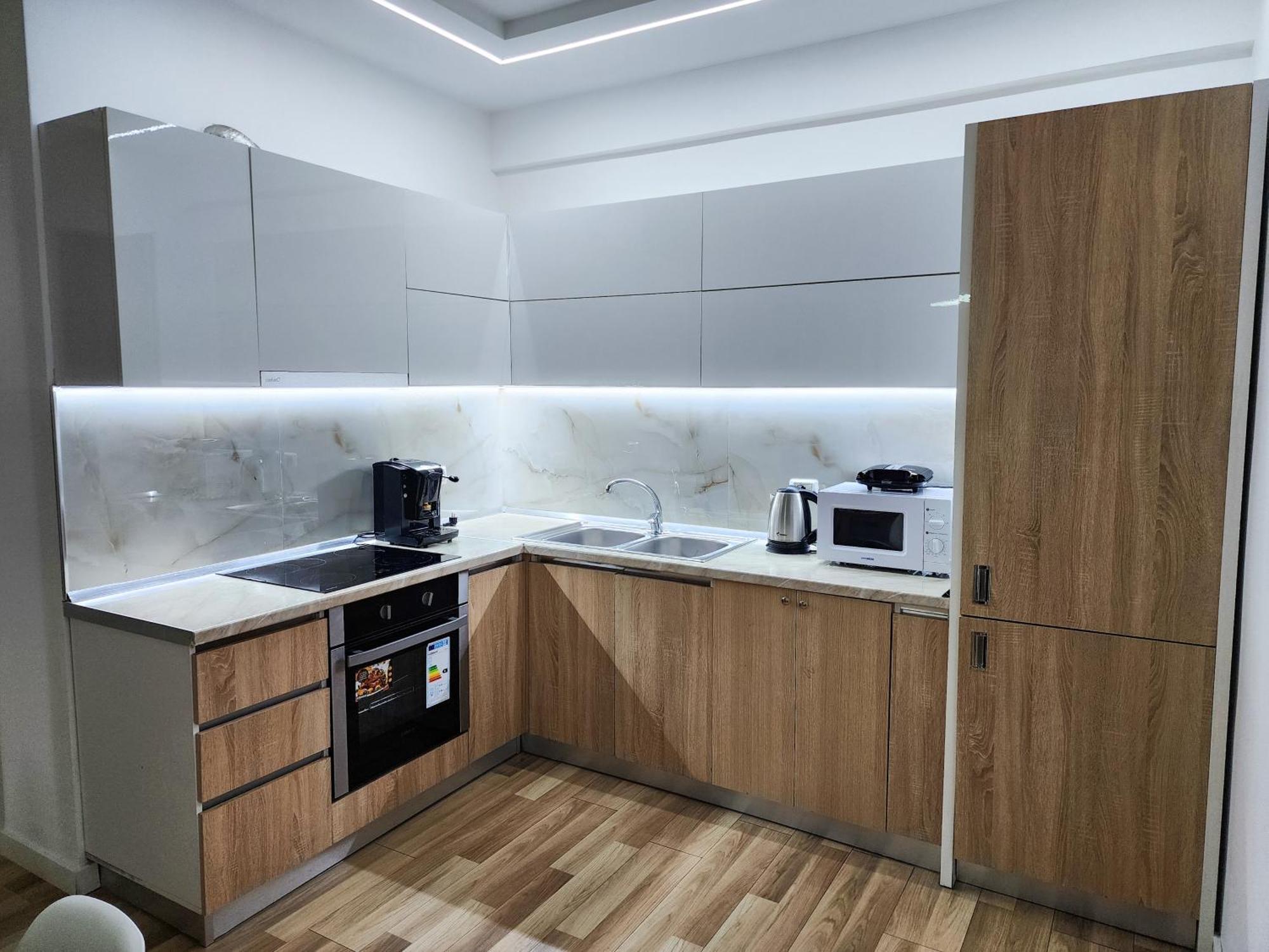 2E Apartment Myslym Shyri تيرانا المظهر الخارجي الصورة